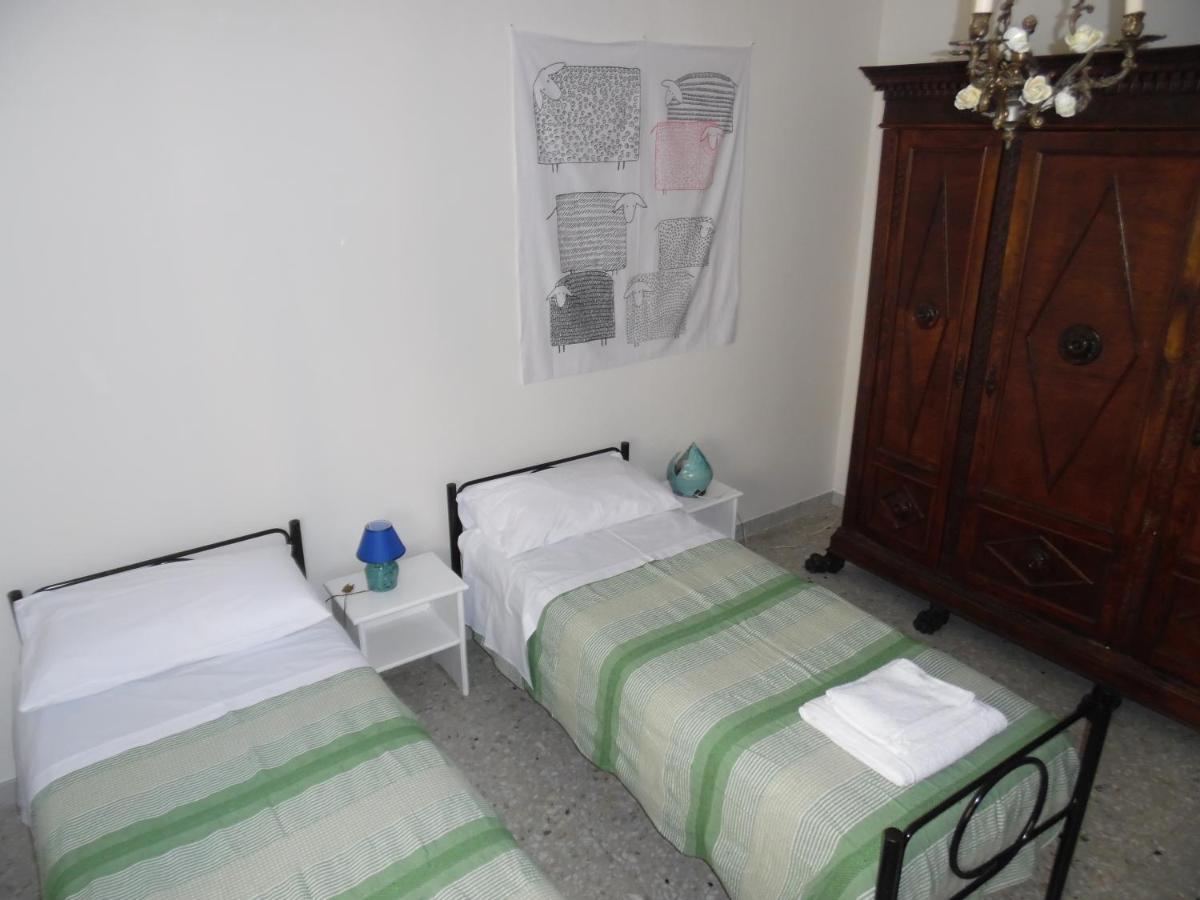 B&B Via Vinci Potenza Bagian luar foto